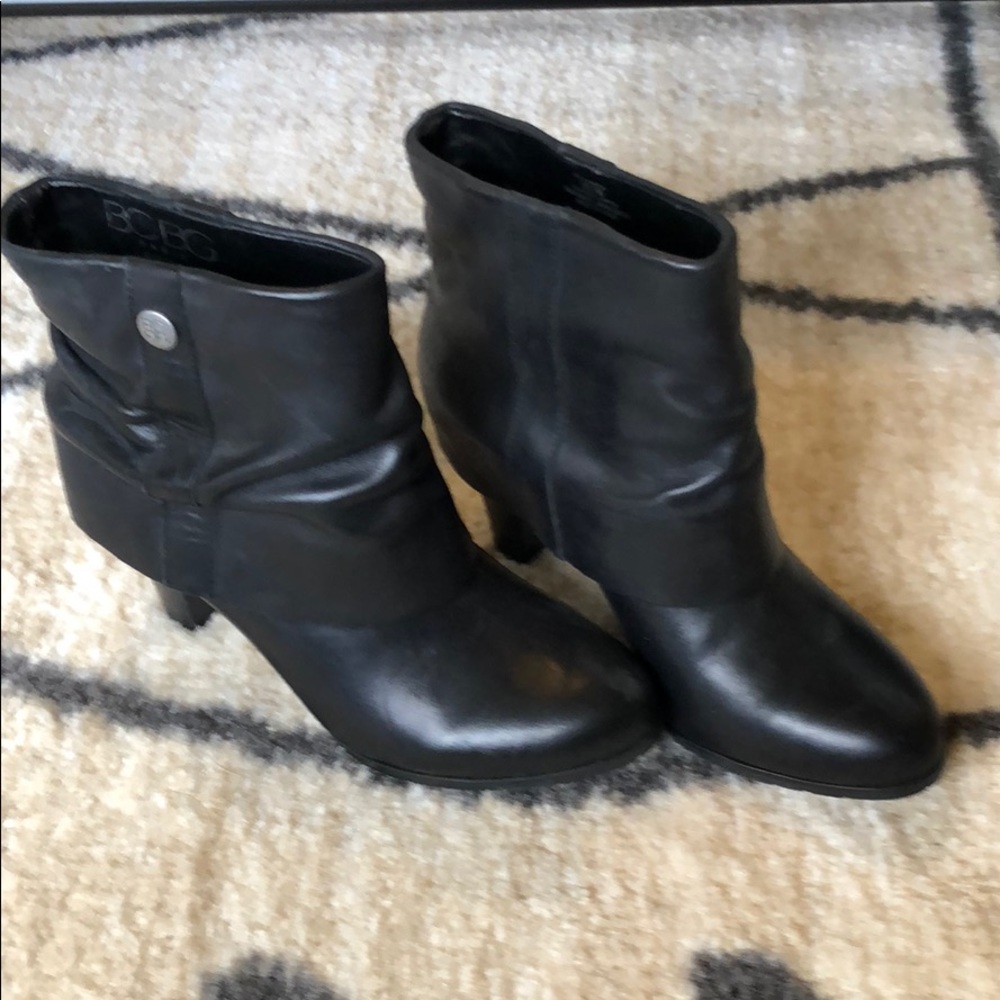 NWOT BCBG heeled leather boots